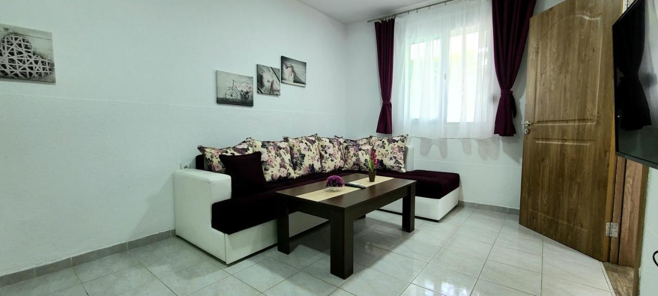 Riviera Inn Apartments Улцинь Экстерьер фото