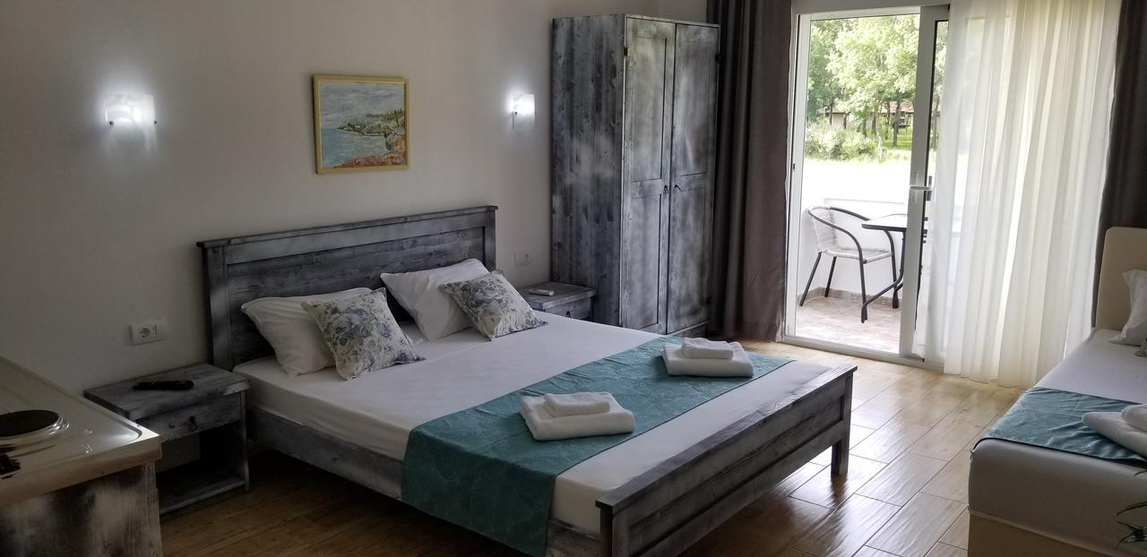 Riviera Inn Apartments Улцинь Экстерьер фото