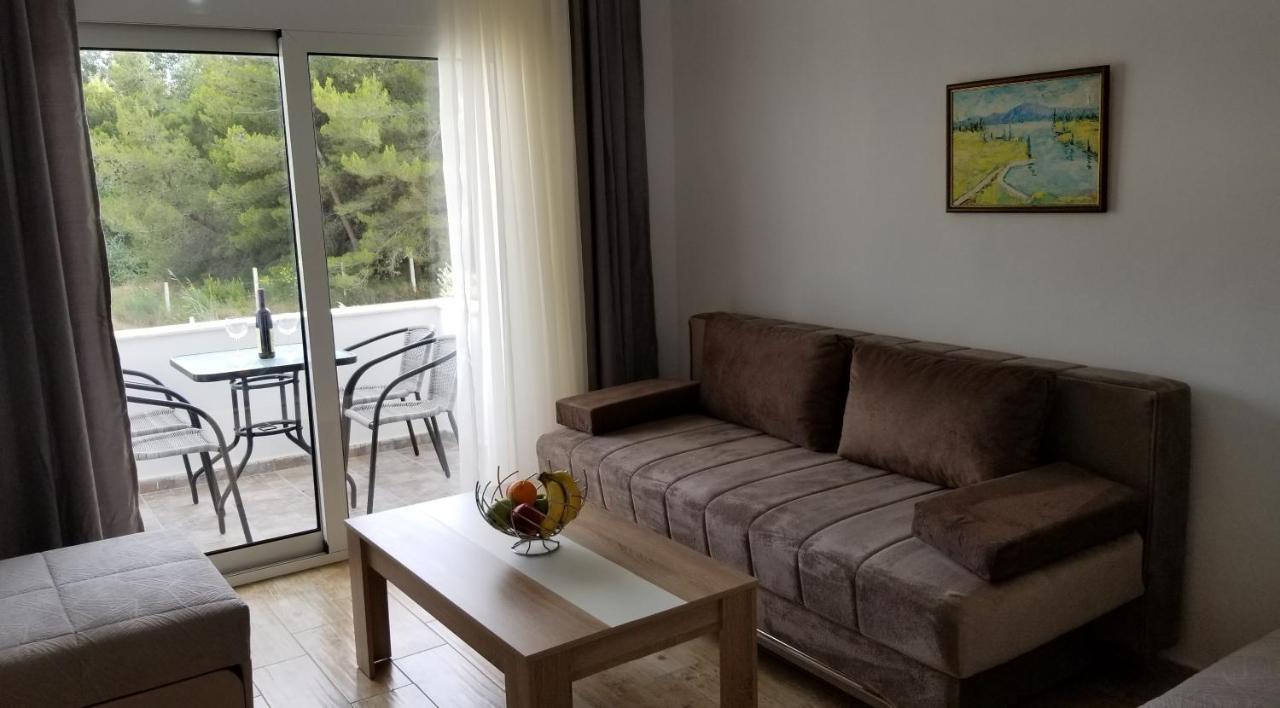Riviera Inn Apartments Улцинь Экстерьер фото